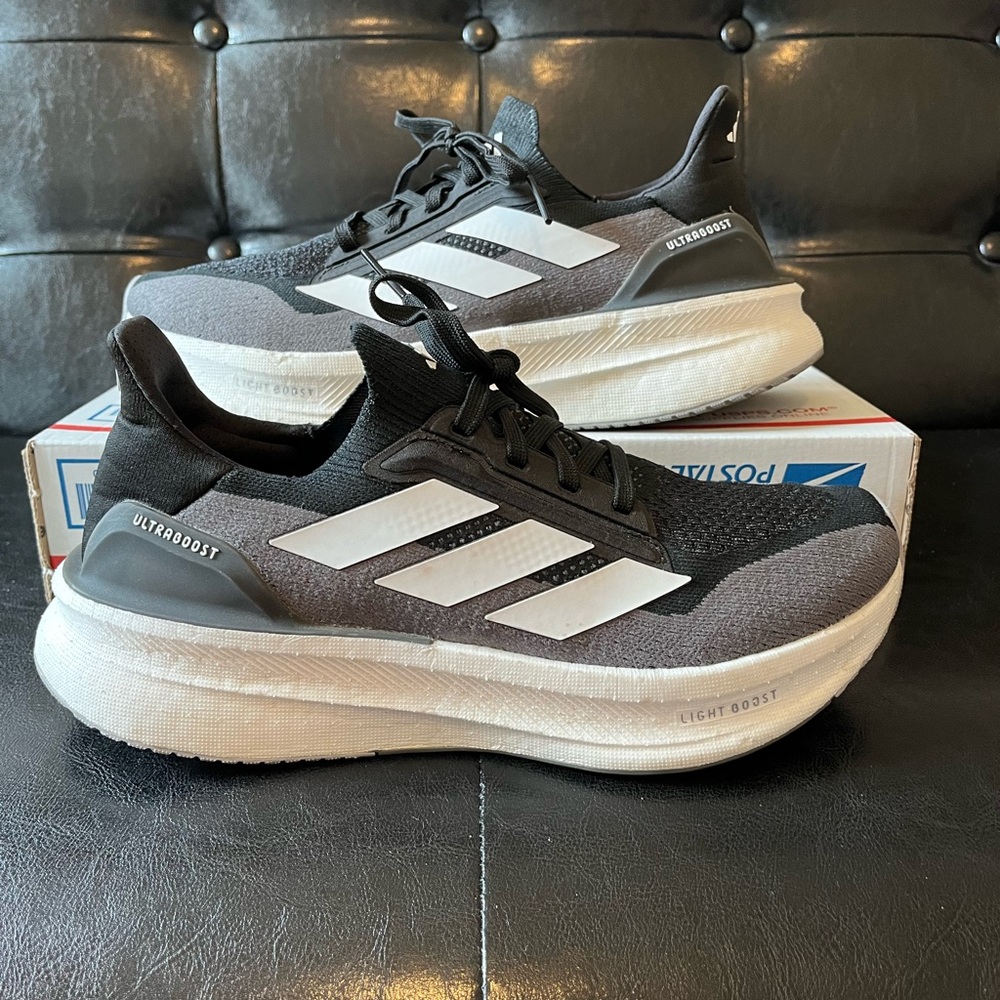 Adidas UltraBoost 5X ‘Black White Carbon’ Sz 8 Men’s